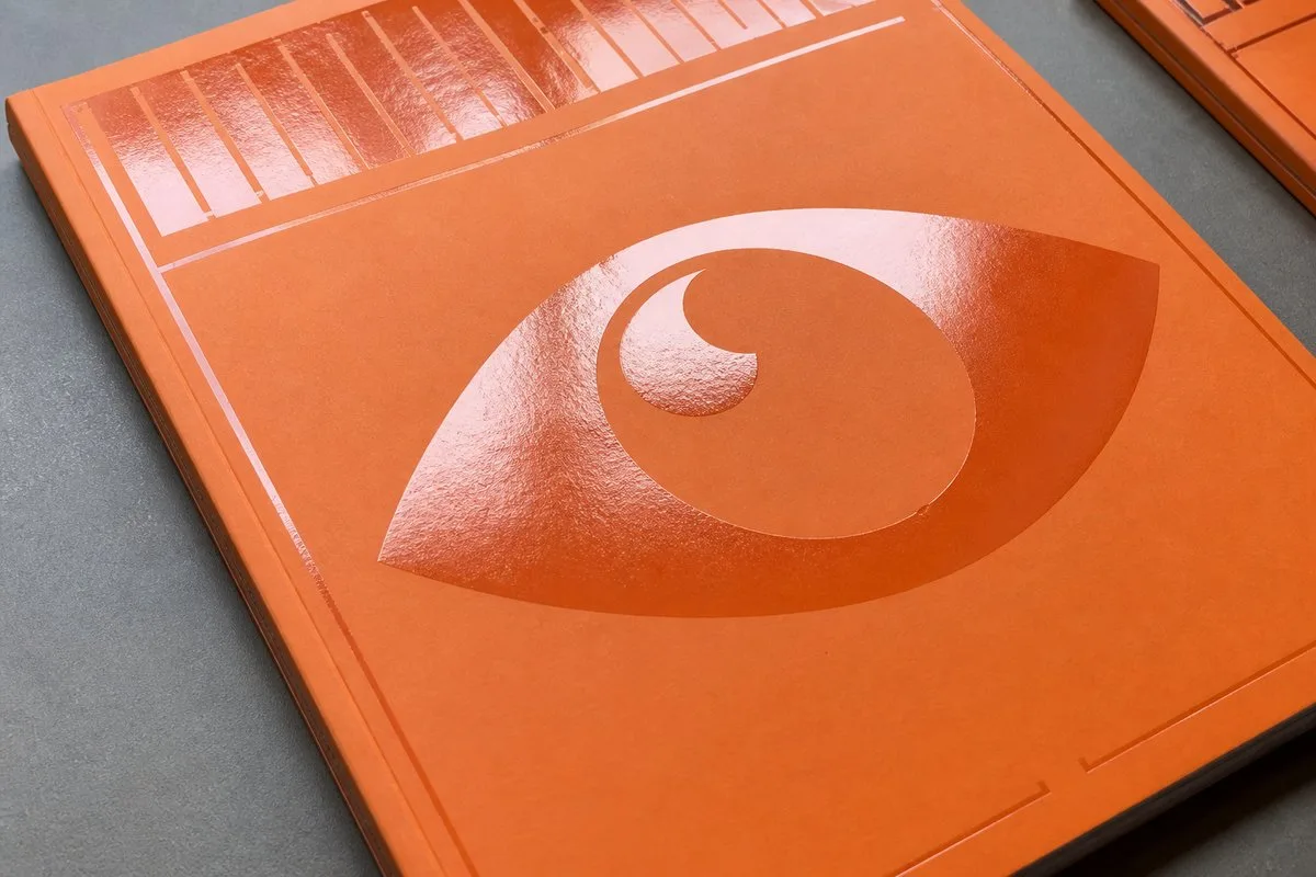 Spot UV magazine cover printing
